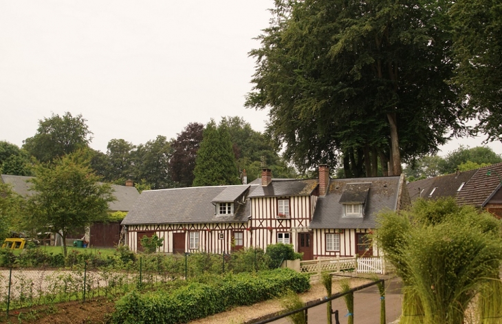 Le Village - La Chapelle-sur-Dun