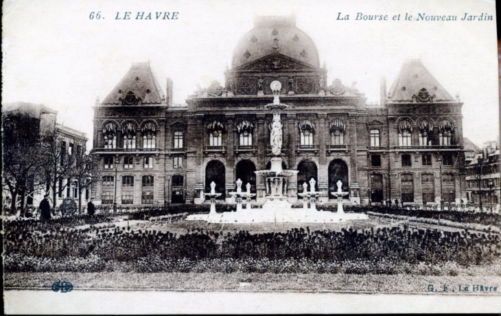 La Bourse et le Nouveau Jardin, vers 1925 (carte postale ancienne). - Le Havre