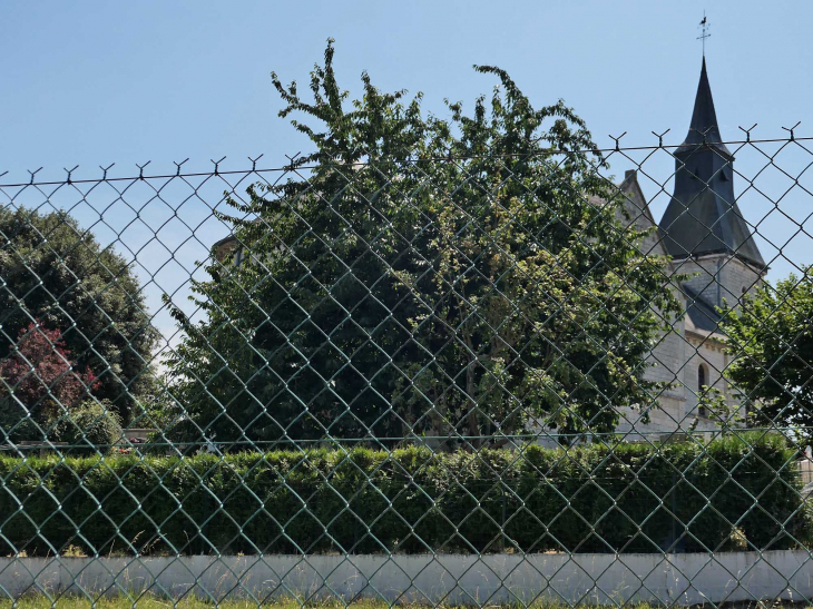 Un aperçu de l'église - Le Mesnil-sous-Jumièges