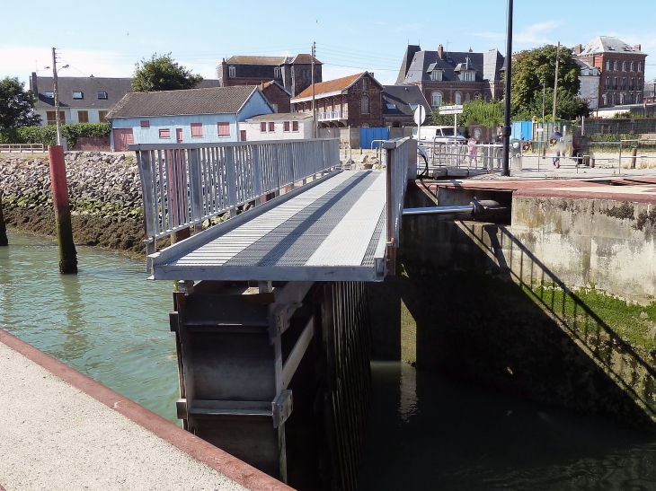 L'écluse à sas du port - Le Tréport