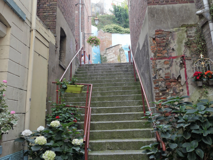 L'escalier vers la rue de l'Enguainerie - Le Tréport