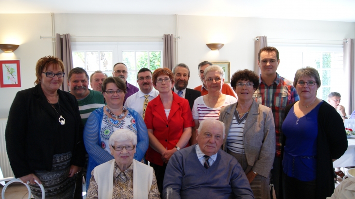 Madame le maire de lintot les bois et son equipe - Lintot-les-Bois