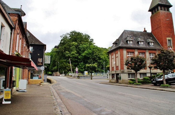 La Commune - Longueville-sur-Scie