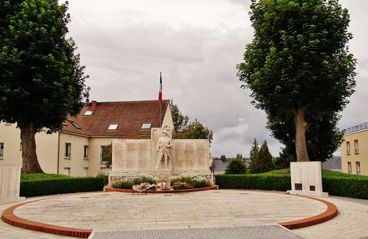 Monument-aux-Morts - Neufchâtel-en-Bray