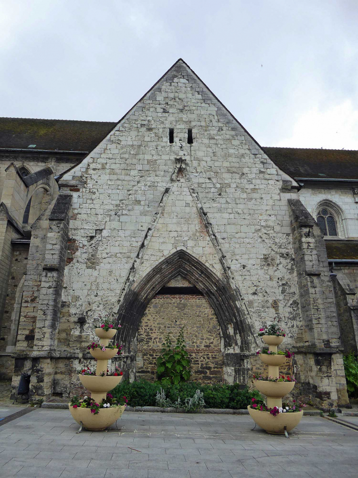 Une porte de l'église - Neufchâtel-en-Bray