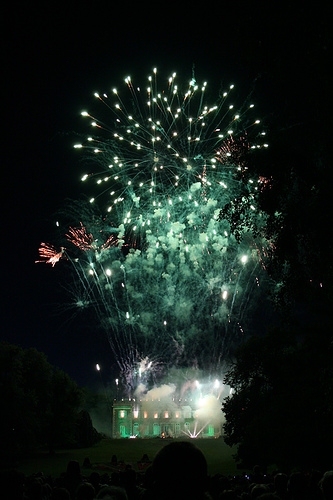 Feux d'artifices dans le parc du château de la Perreuse - Oissel