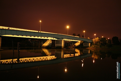 Les ponts d'Oissel, la nuit