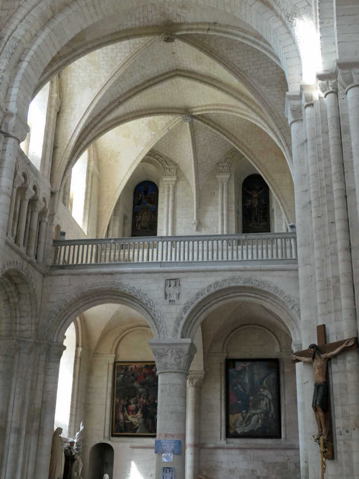 L'abbatiale Saint Georges - Saint-Martin-de-Boscherville