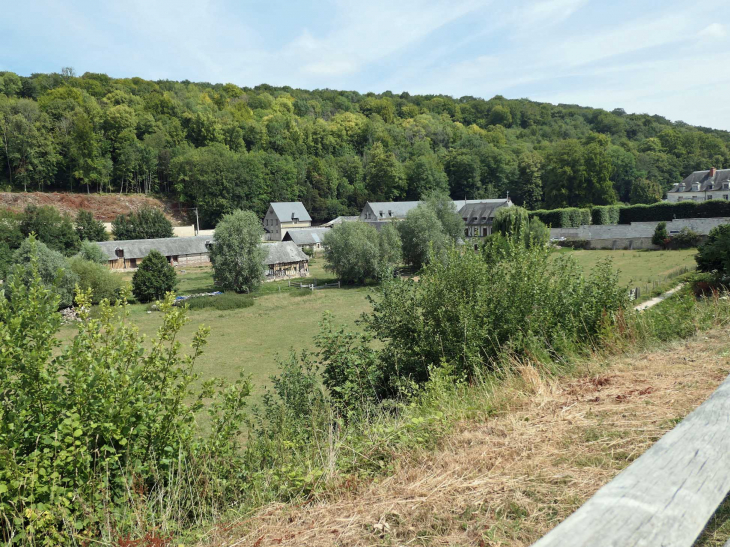 Un quartier du village - Saint-Wandrille-Rançon