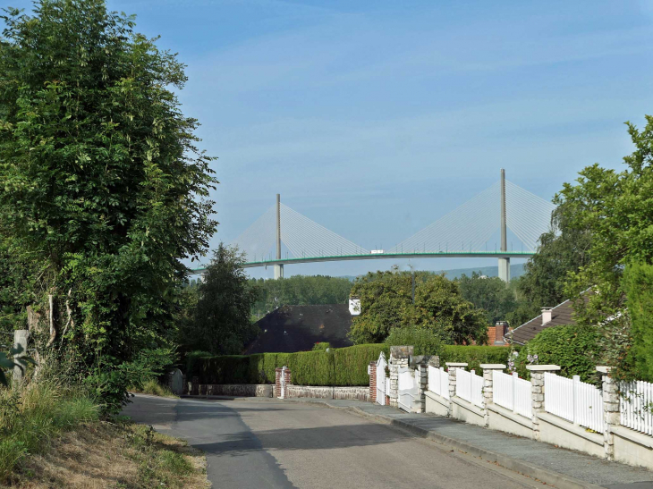 Vers le pont de Brotonne - Saint-Wandrille-Rançon