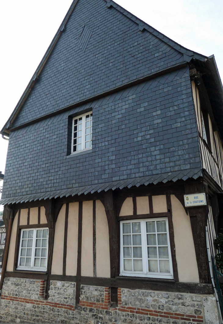 Maison rue de la Coutume - Saint-Wandrille-Rançon