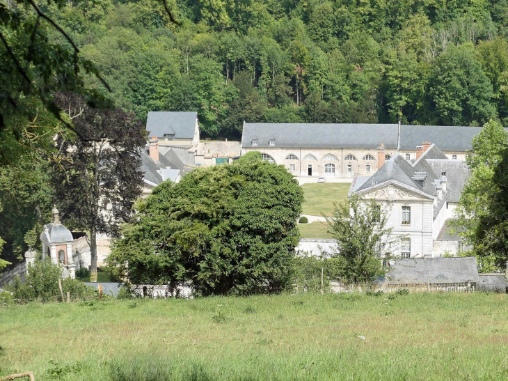 Vue sur l'abbaye - Saint-Wandrille-Rançon