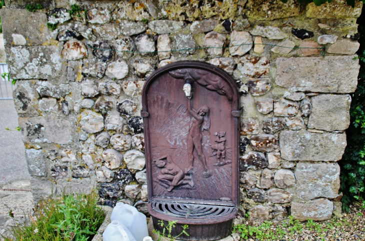 Fontaine - Sainte-Marguerite-sur-Mer