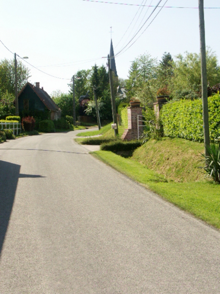 Grande rue - Tocqueville-en-Caux