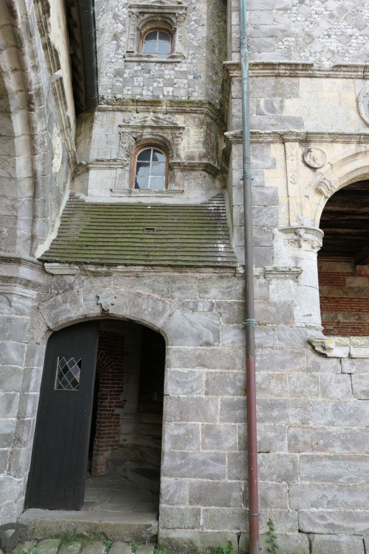 Le manoir d'Ango l'entrée de la tour - Varengeville-sur-Mer