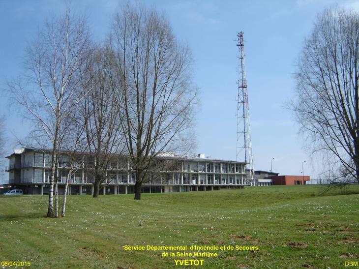 SDIS vu depuis le Bld Commandant BICHOT (RD. 131E ) - Yvetot