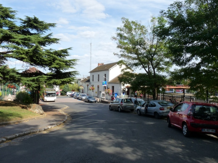 Dans la  ville - Épinay-sur-Orge