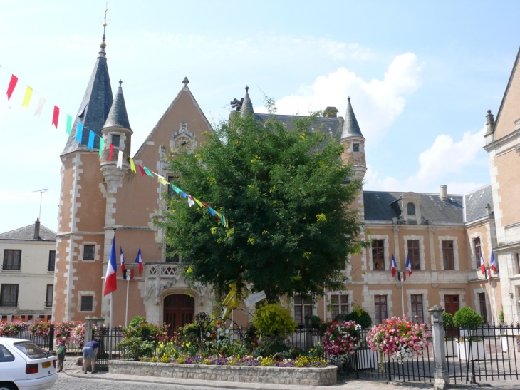 MAIRIE D'ETAMPES / HOTEL DE VILLE - Étampes