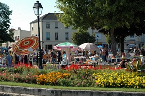 Brocante fleurie - Vigneux-sur-Seine