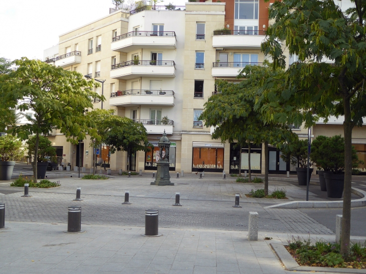 Place de la belle Hispano - Bois-Colombes