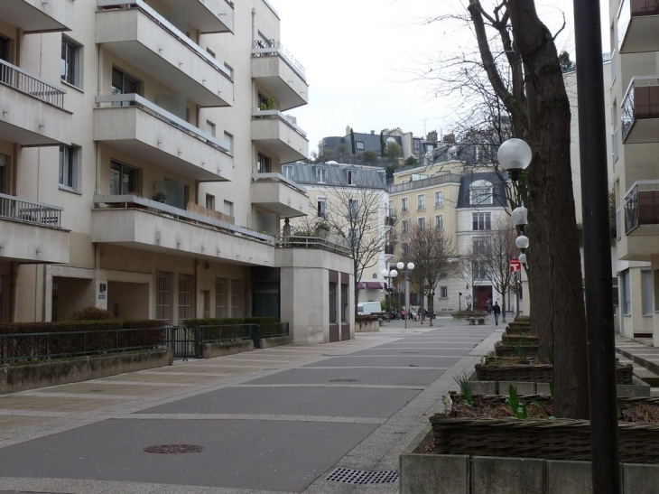 Le mail Menand - Issy-les-Moulineaux