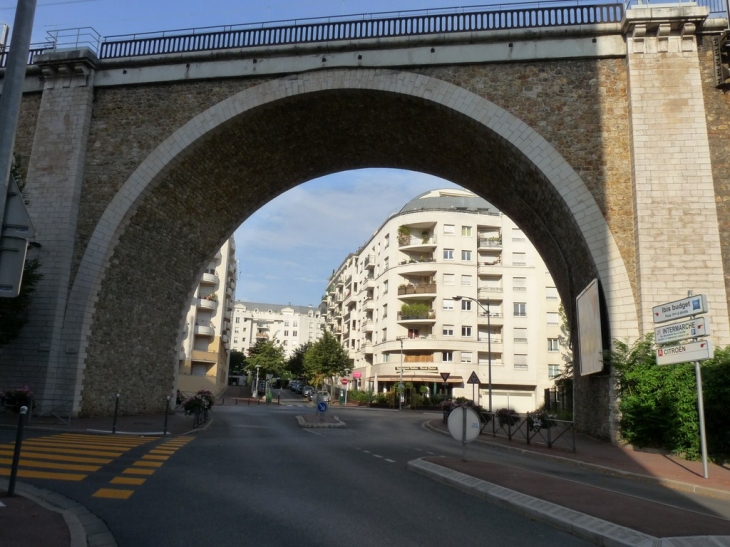 Les Arches , Boulevard Garibaldi - Issy-les-Moulineaux