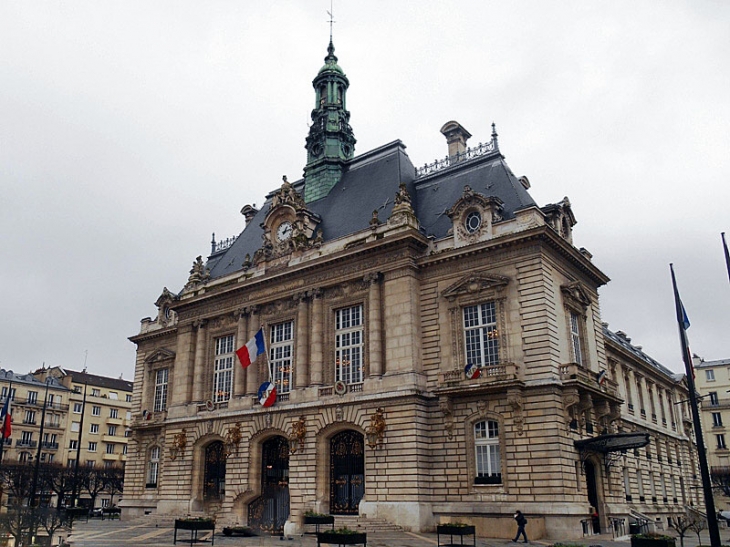 L'hôtel de ville - Levallois-Perret