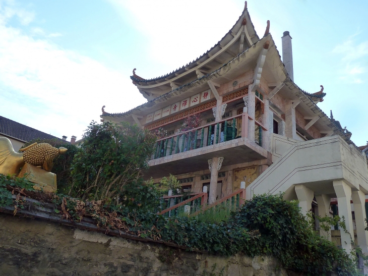 La pagode bouddhique - Sèvres