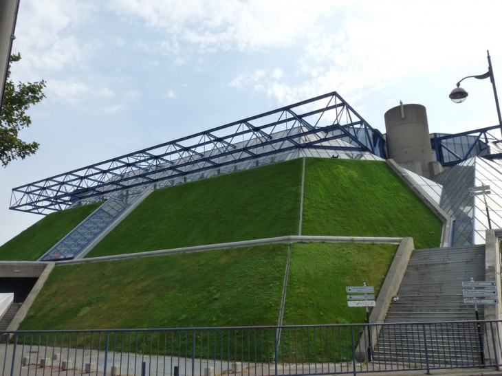 Le palais ommisports de Bercy - Paris 12e Arrondissement