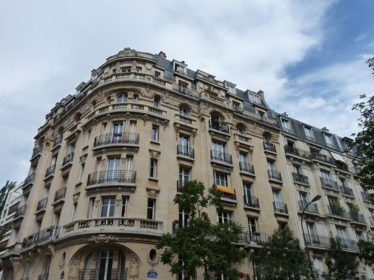 Rue Félix Faure - Paris 15e Arrondissement