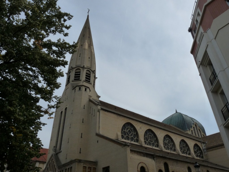 Eglise Saint Léon - Paris 15e Arrondissement