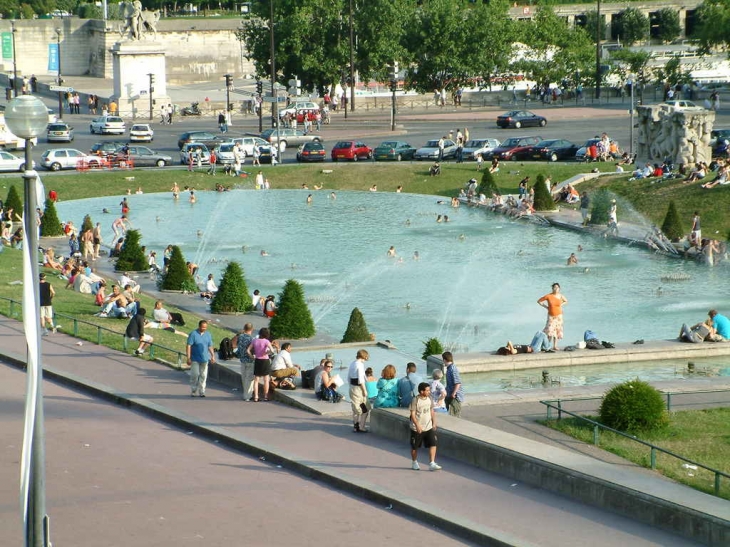 Baignade au Palais de Chaillot - Paris 16e Arrondissement