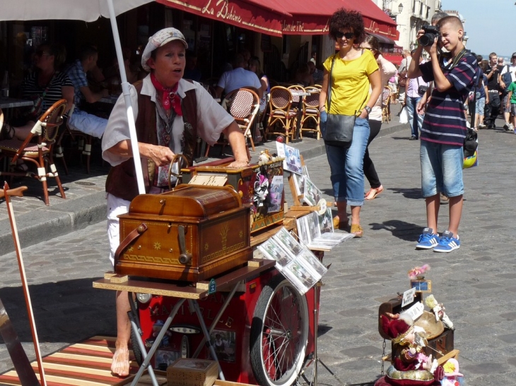 Place du Tertre - Paris 18e Arrondissement