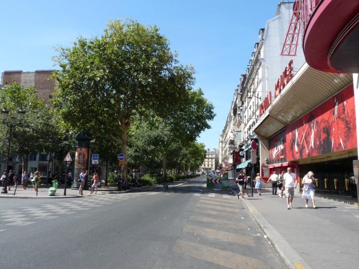 Le boulevard de Clichy - Paris 18e Arrondissement