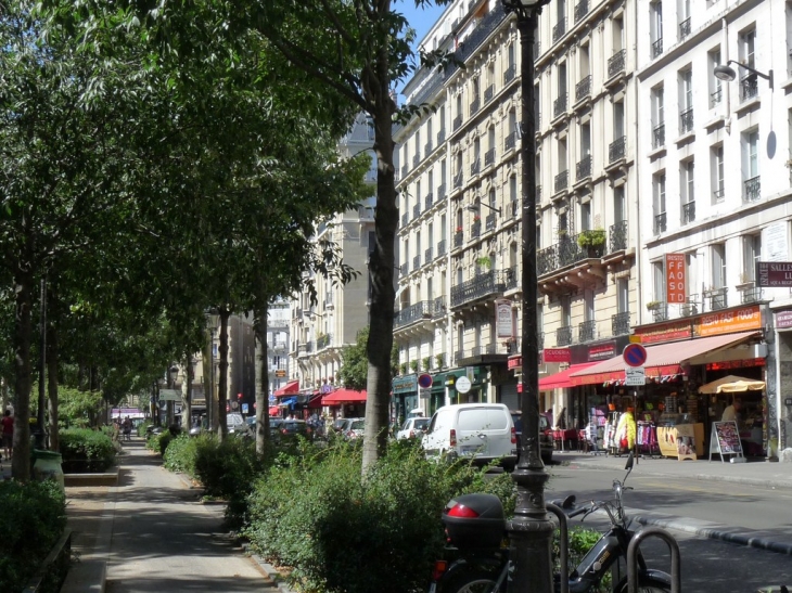 Le boulevard de Clichy - Paris 18e Arrondissement