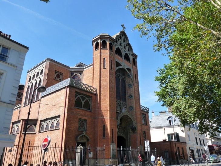 Eglise Saint Jean de Montmartre - Paris 18e Arrondissement