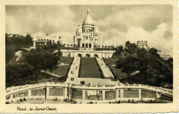 Le Sacré Coeur (carte postale de 1950) - Paris 18e Arrondissement