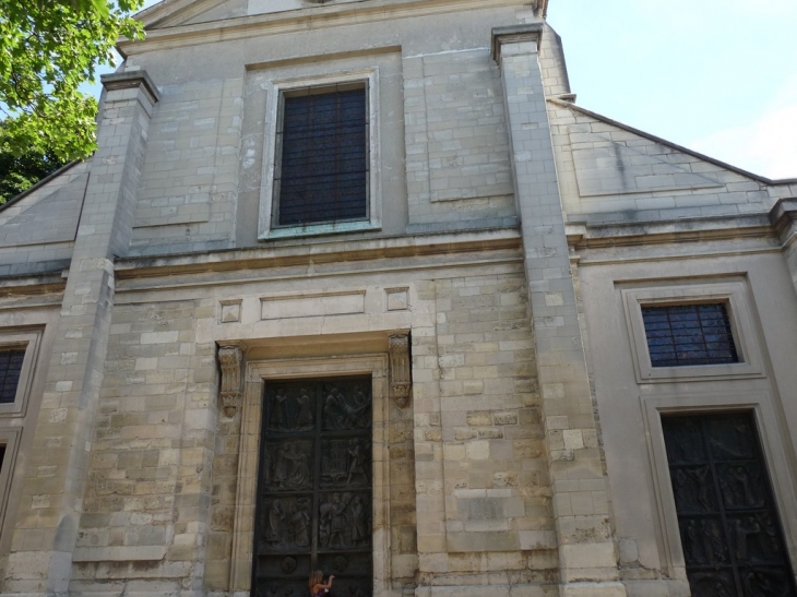 Eglise Saint Pierre de Montmartre - Paris 18e Arrondissement