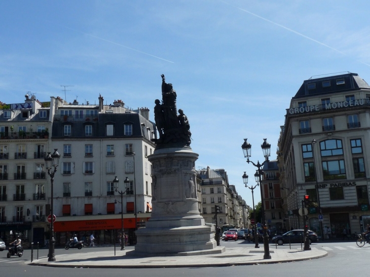 Place de Clichy - Paris 18e Arrondissement