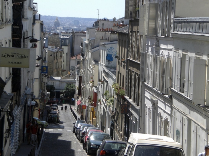 Rue Tholoze - Paris 18e Arrondissement