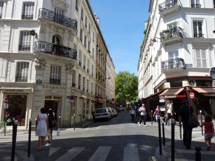 Rue Yvonne Le Tac - Paris 18e Arrondissement