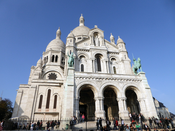 Le Sacré Coeur : lieu très touristique - Paris 18e Arrondissement