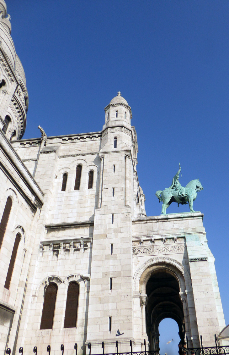 Le Sacré Coeur : l'entrée de la basilique - Paris 18e Arrondissement