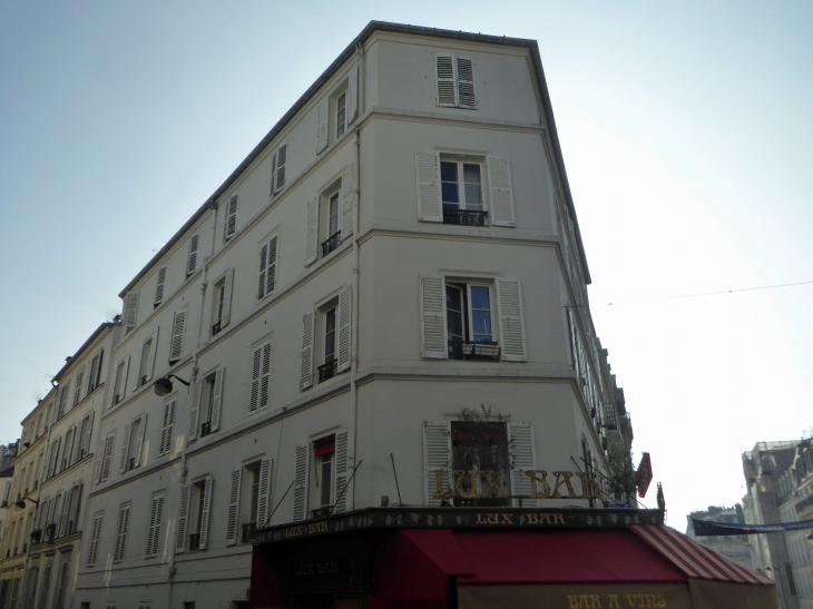 Ballade à Montmartre : rue Lepic - Paris 18e Arrondissement