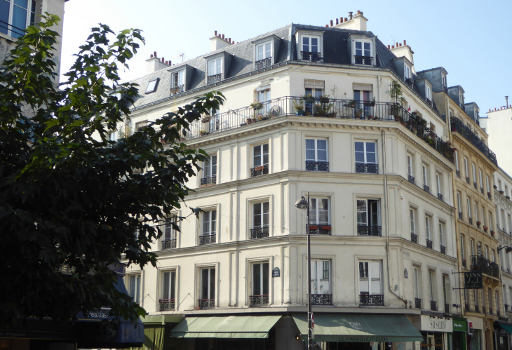 Ballade à Montmartre : rue Lepic - Paris 18e Arrondissement