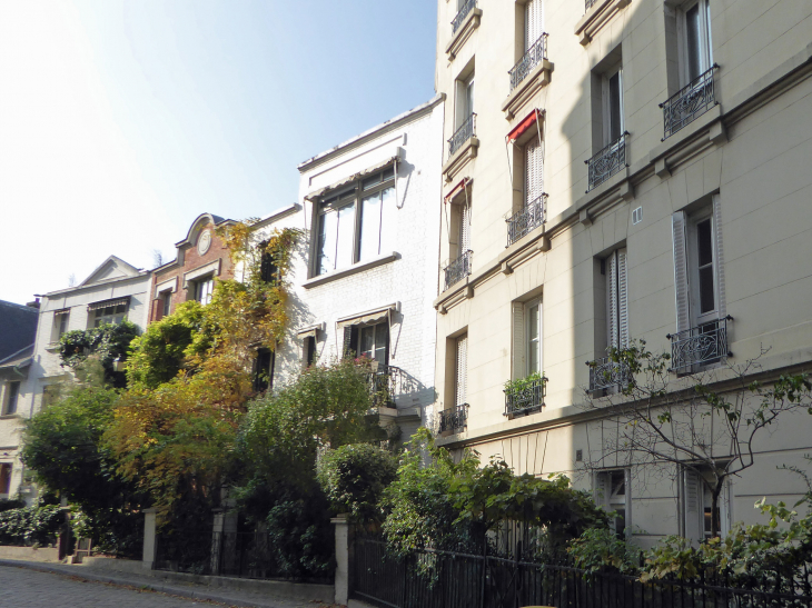 Ballade à Montmartre : villa Léandre - Paris 18e Arrondissement