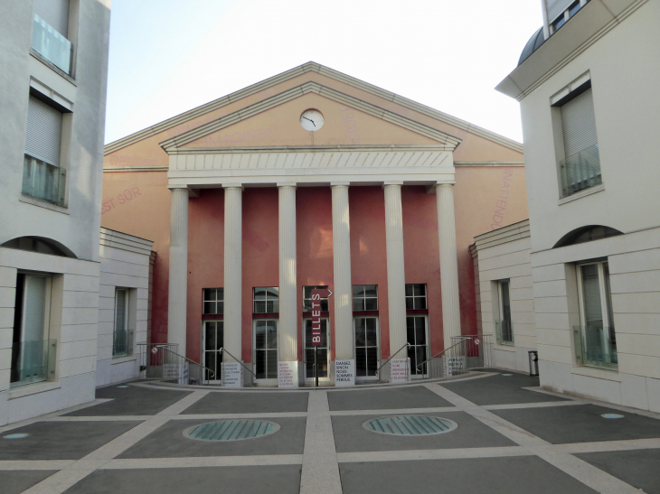 Ballade à Montmartre : le théâtre des Abesses - Paris 18e Arrondissement