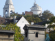 Photo précédente de Paris 18e Arrondissement le Sacré Coeur : le campanile et la dome vus du cimetière Saint Vincent