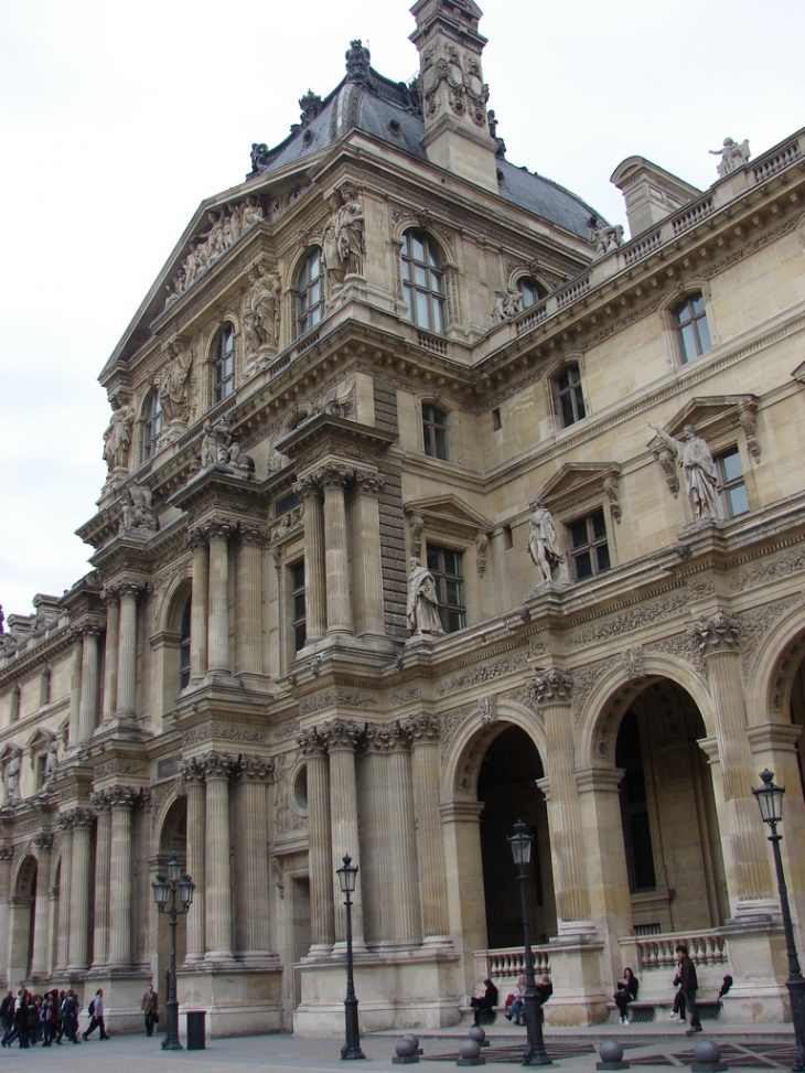 L'un des Pavillons du louvre - Paris 1er Arrondissement