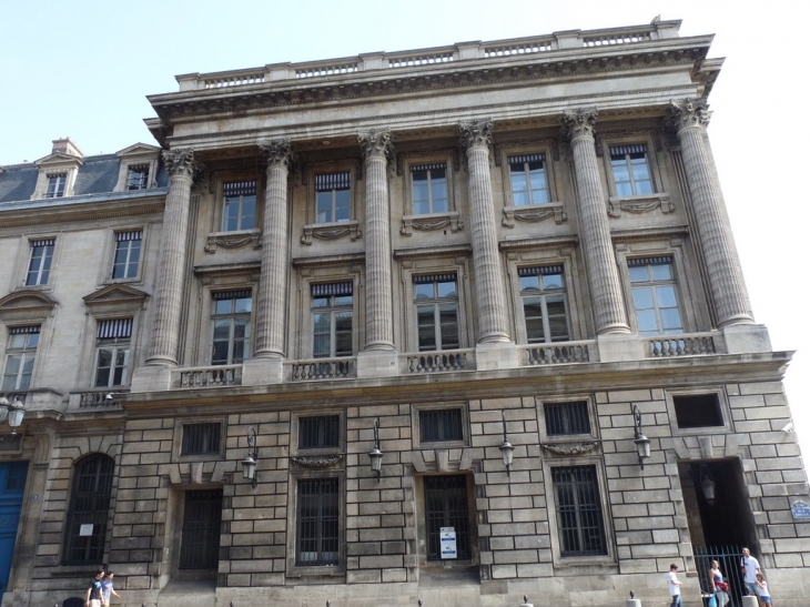 La rue Royale - Paris 1er Arrondissement